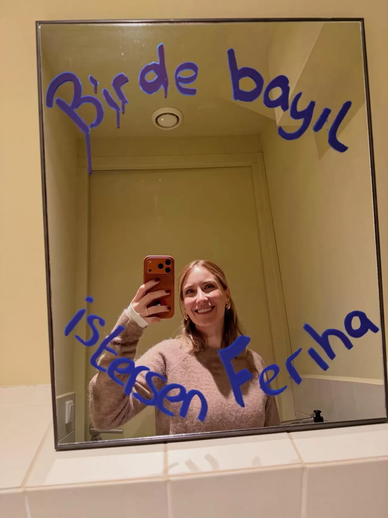 Hazal Kaya'nın Yeni Projesi Kasım Ayında Seyirci Karşısına Çıkacak