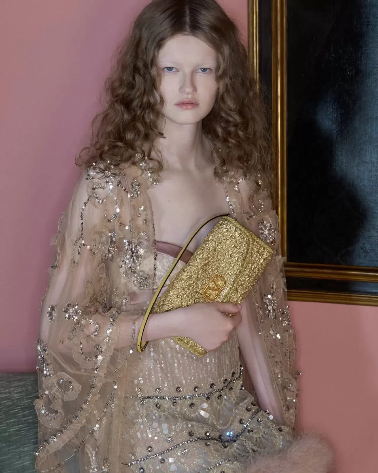 Valentino'dan Yeni Çanta: DeVain Bag, Zarafet ve Spontanlığı Buluşturuyor