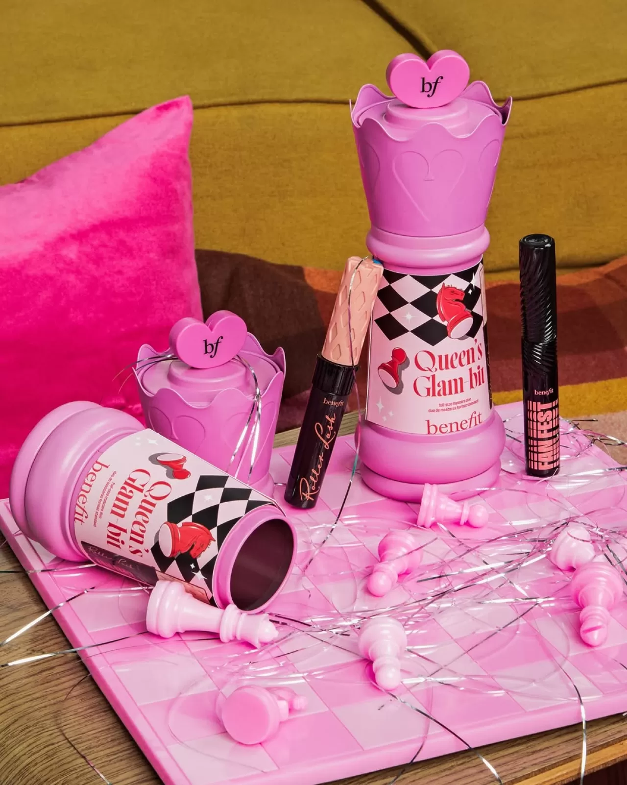 Benefit Cosmetics'tan Özel Mascara Seti: Queen's Glam Bit