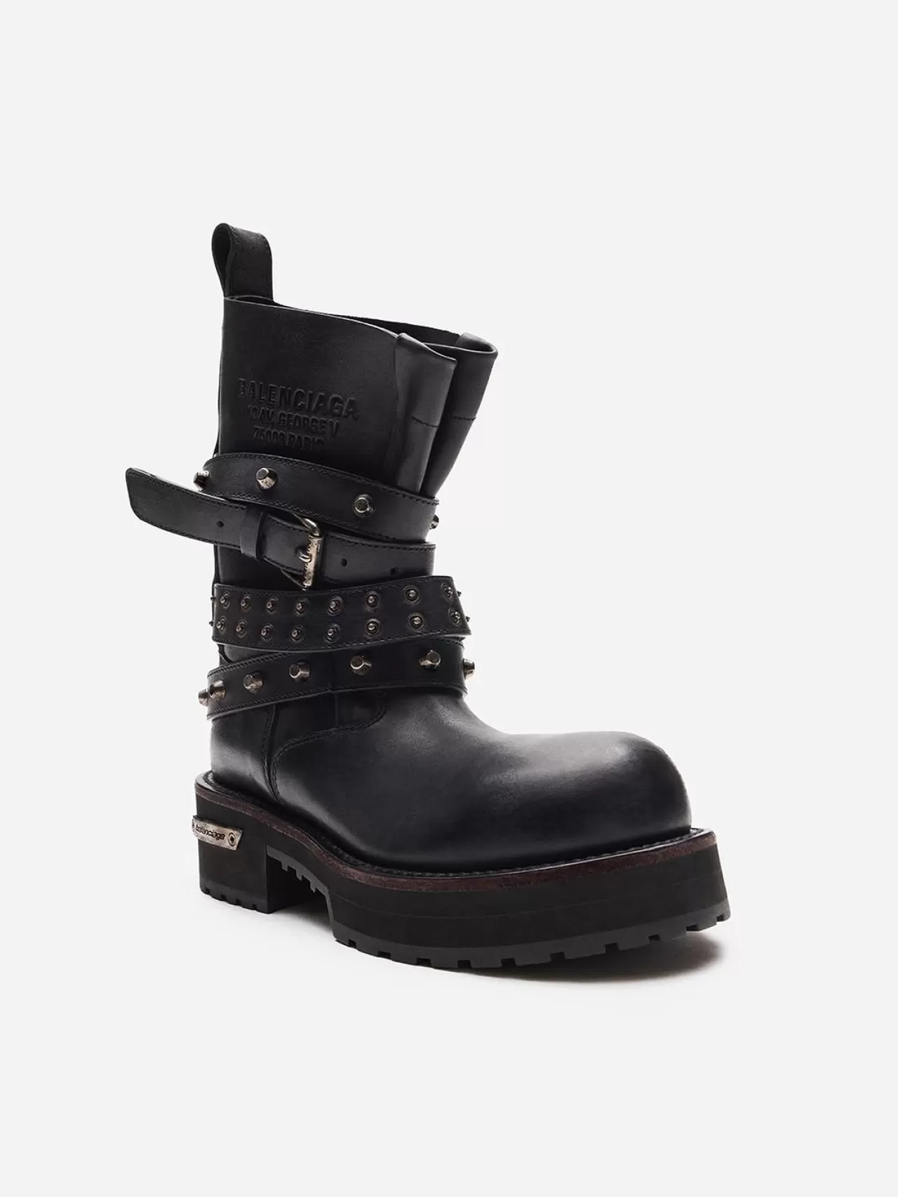 Balenciaga, 'Venom City Boot' Modeli ile Spring 26 Koleksiyonunu Tanıttı