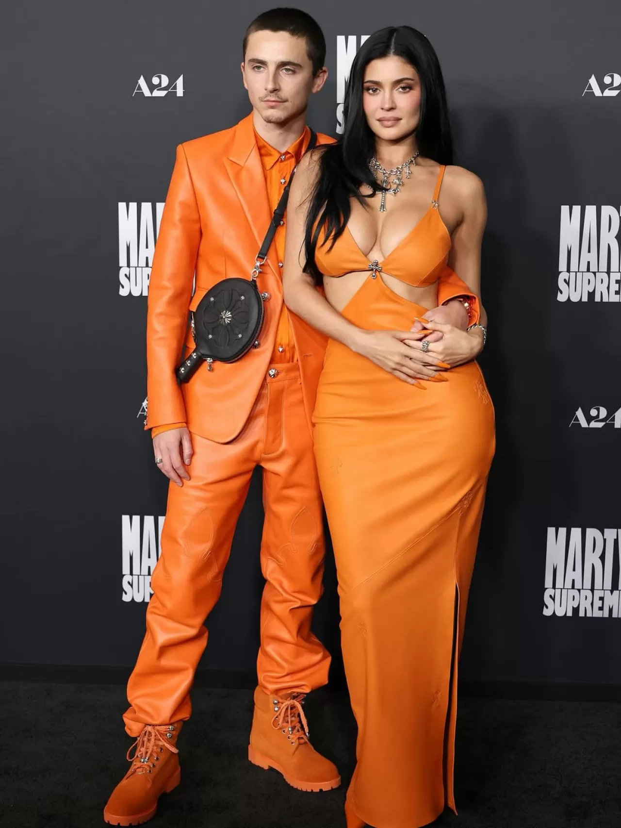 Timothée Chalamet ve Kylie Jenner, Los Angeles'taki Prömiyerde Uyumlu Stilleriyle Dikkat Çekti
