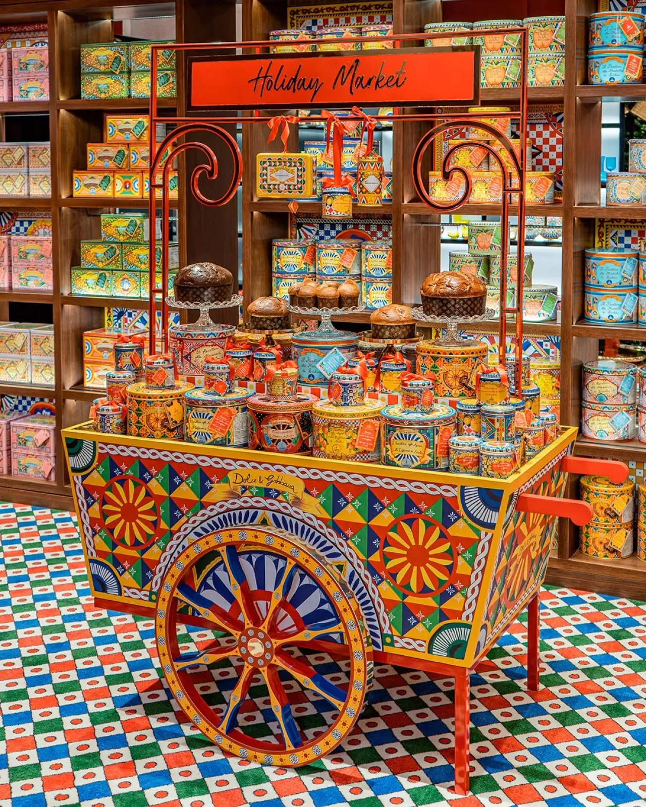 Dolce & Gabbana, New York'ta İtalyan Lezzet ve Tasarımını Kutlayan Bir Tatil Pazarı Açtı