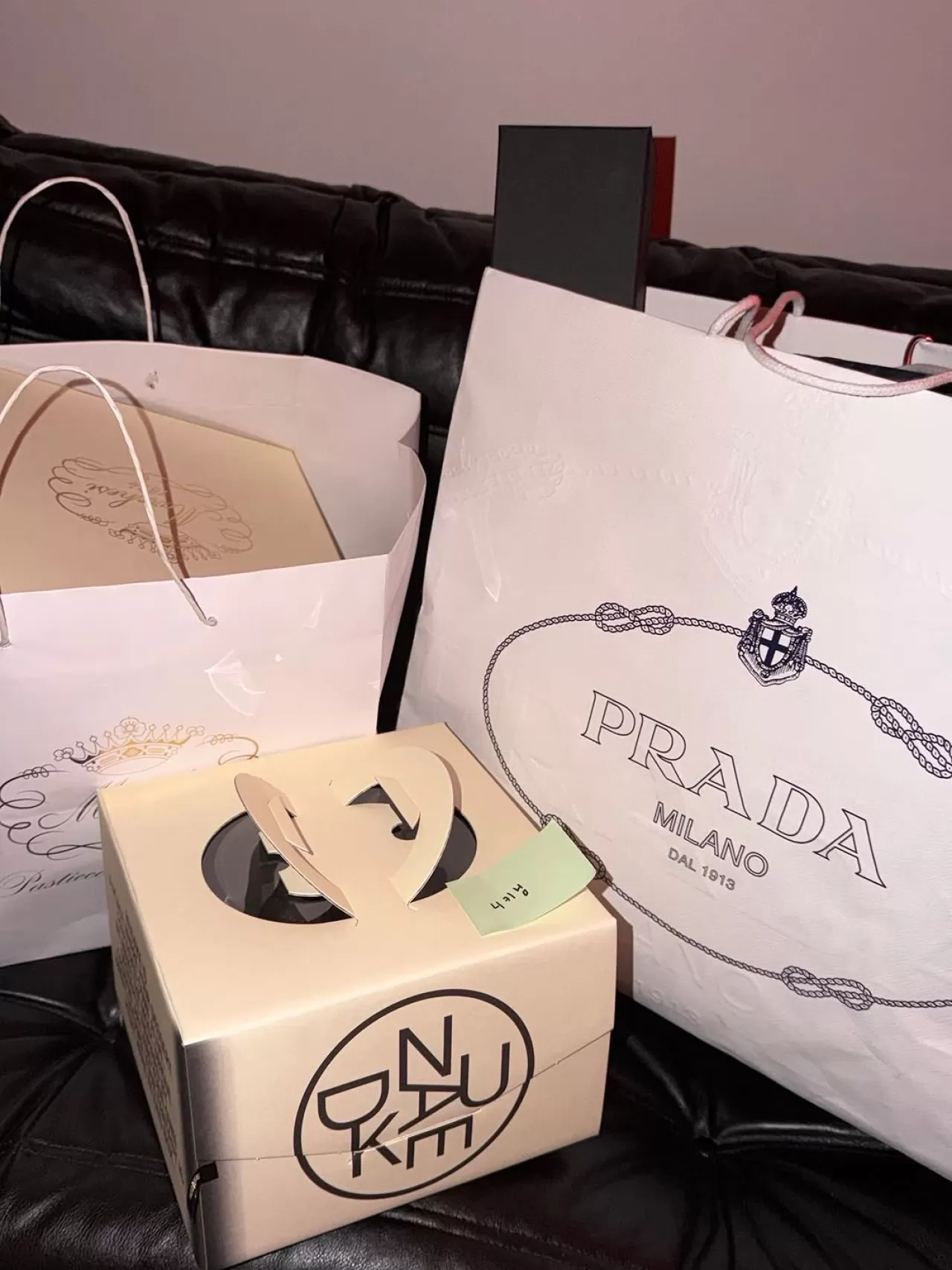 ENHYPEN Üyesi NI-KI, Weverse Üzerinden Hayranlarıyla Pasta Paylaştı