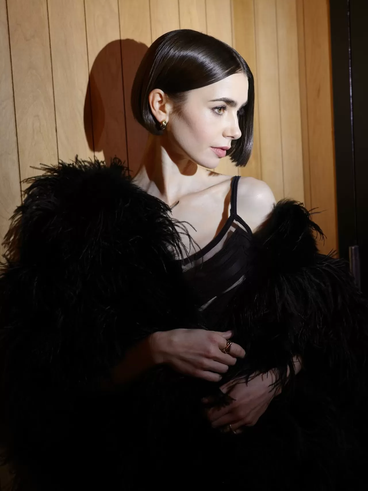 Lily Collins, Victoria Beckham ile Karşılaşma Anını Anlattı: