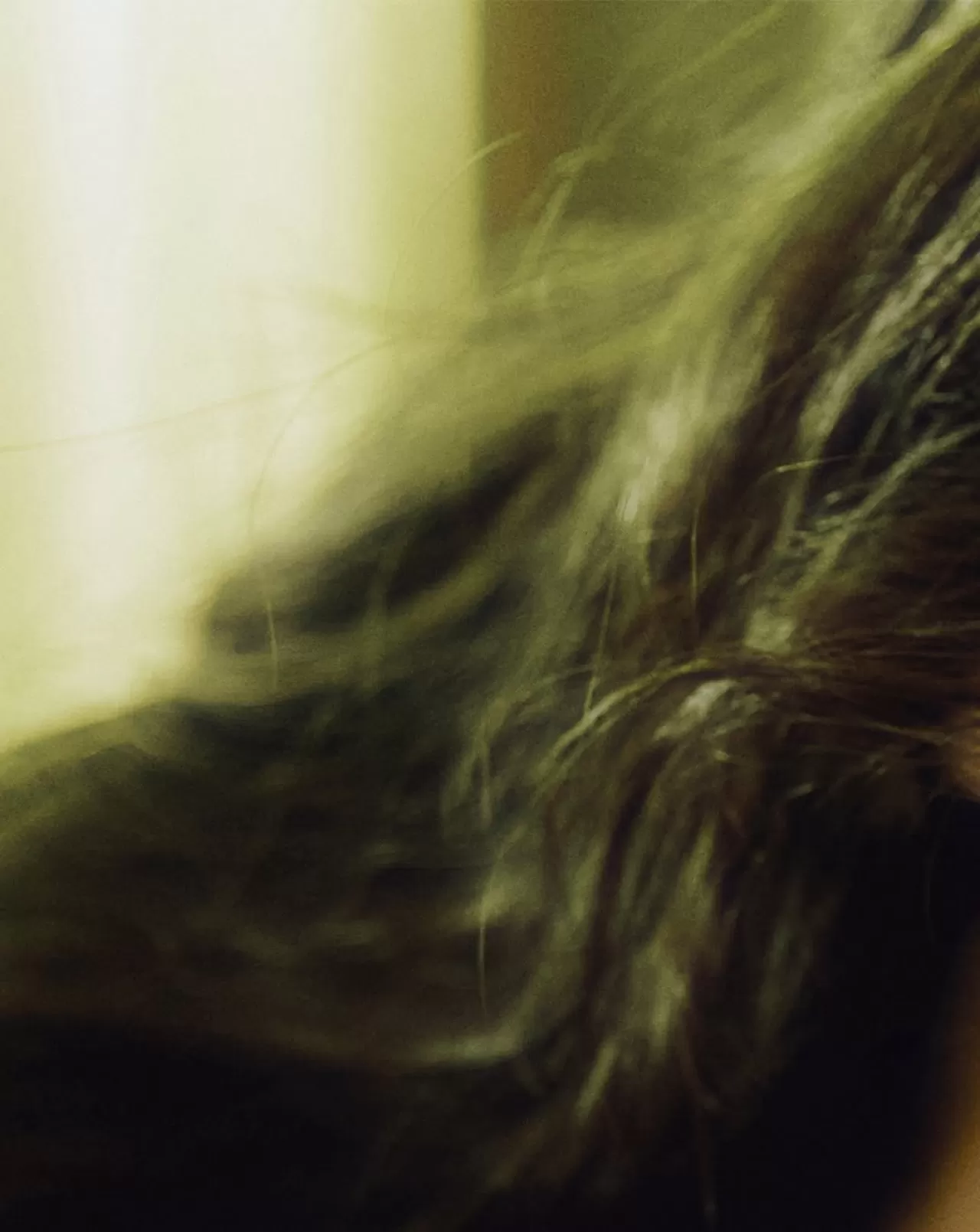 Jang Won-young, DICON'un 31. Sayısında 'One and Only' Temasıyla Yer Aldı