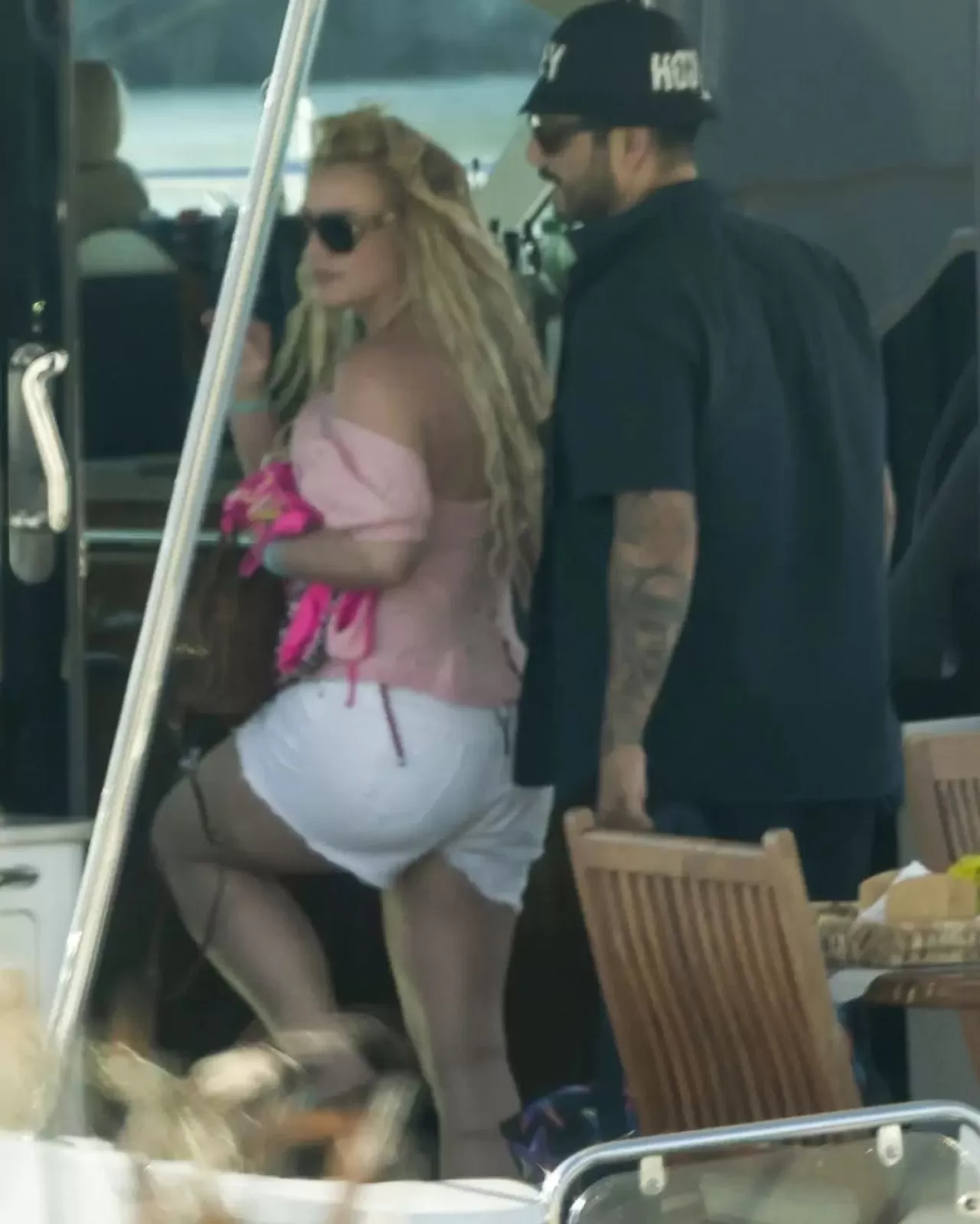 Britney Spears, Meksika'da Tekne Gezisinde Görüldü