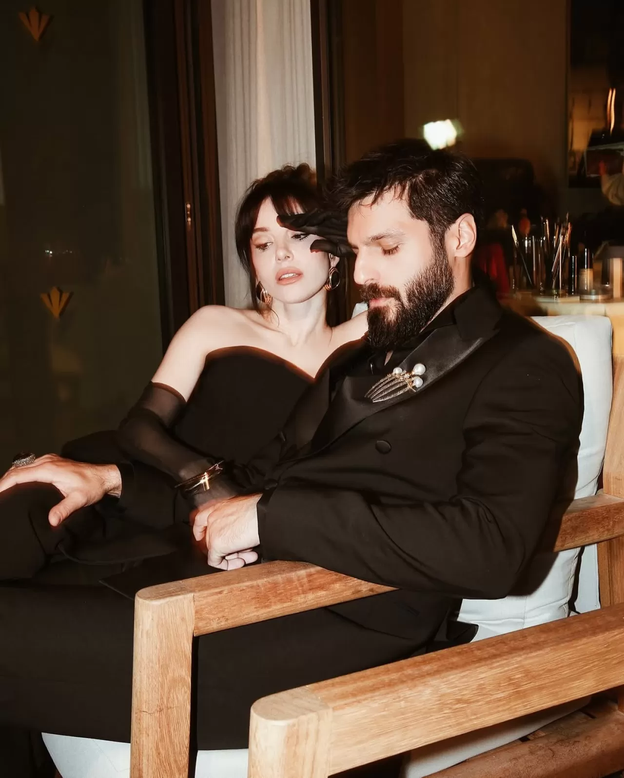 Özge Gürel, GQ Türkiye'nin "Men of the Year" Ödüllerinde Sahne Aldı