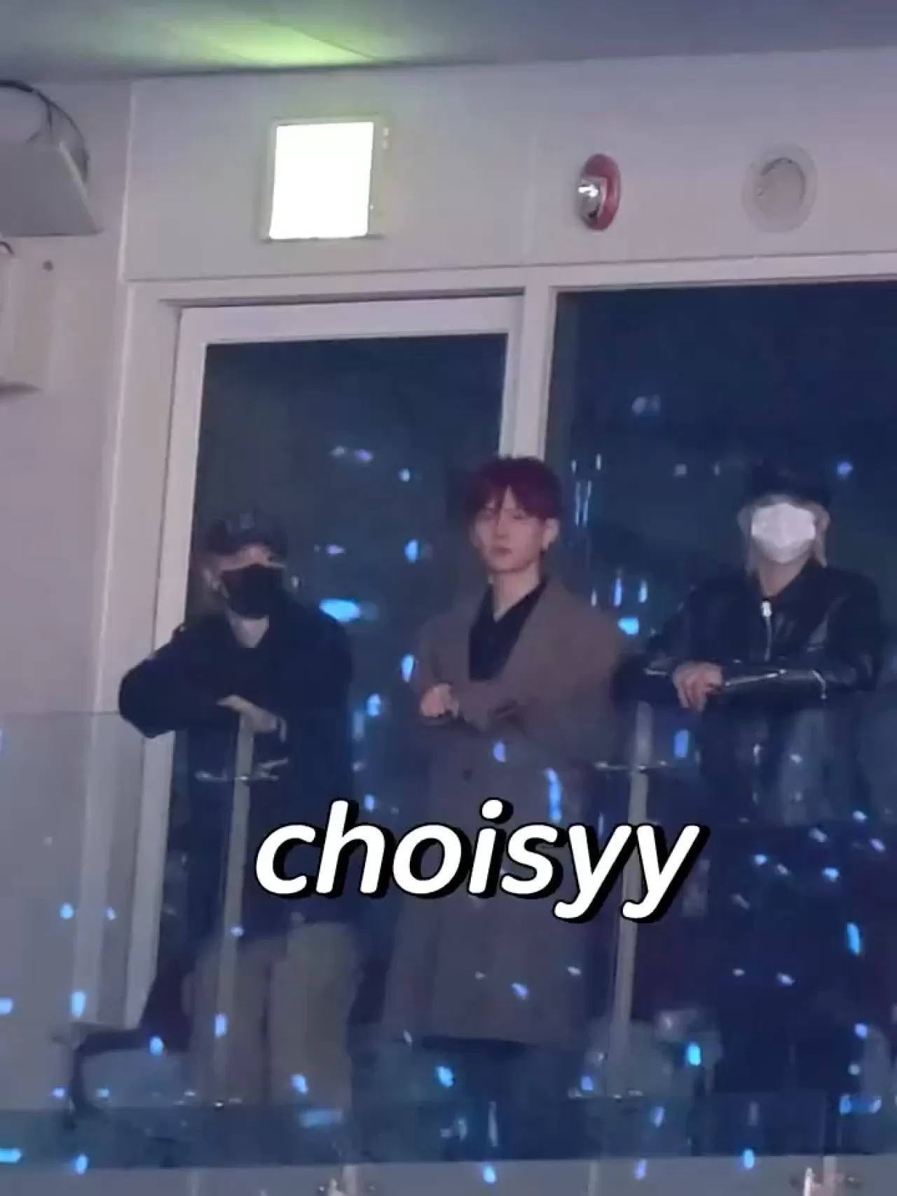 TREASURE Üyeleri GDragon'un Kore Konserinde Sahne Arkasında Buluştu