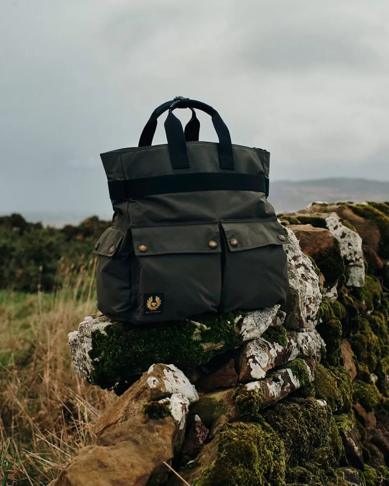 Belstaff, Çok Amaçlı 'Trialmaster' Çantasını Tanıttı