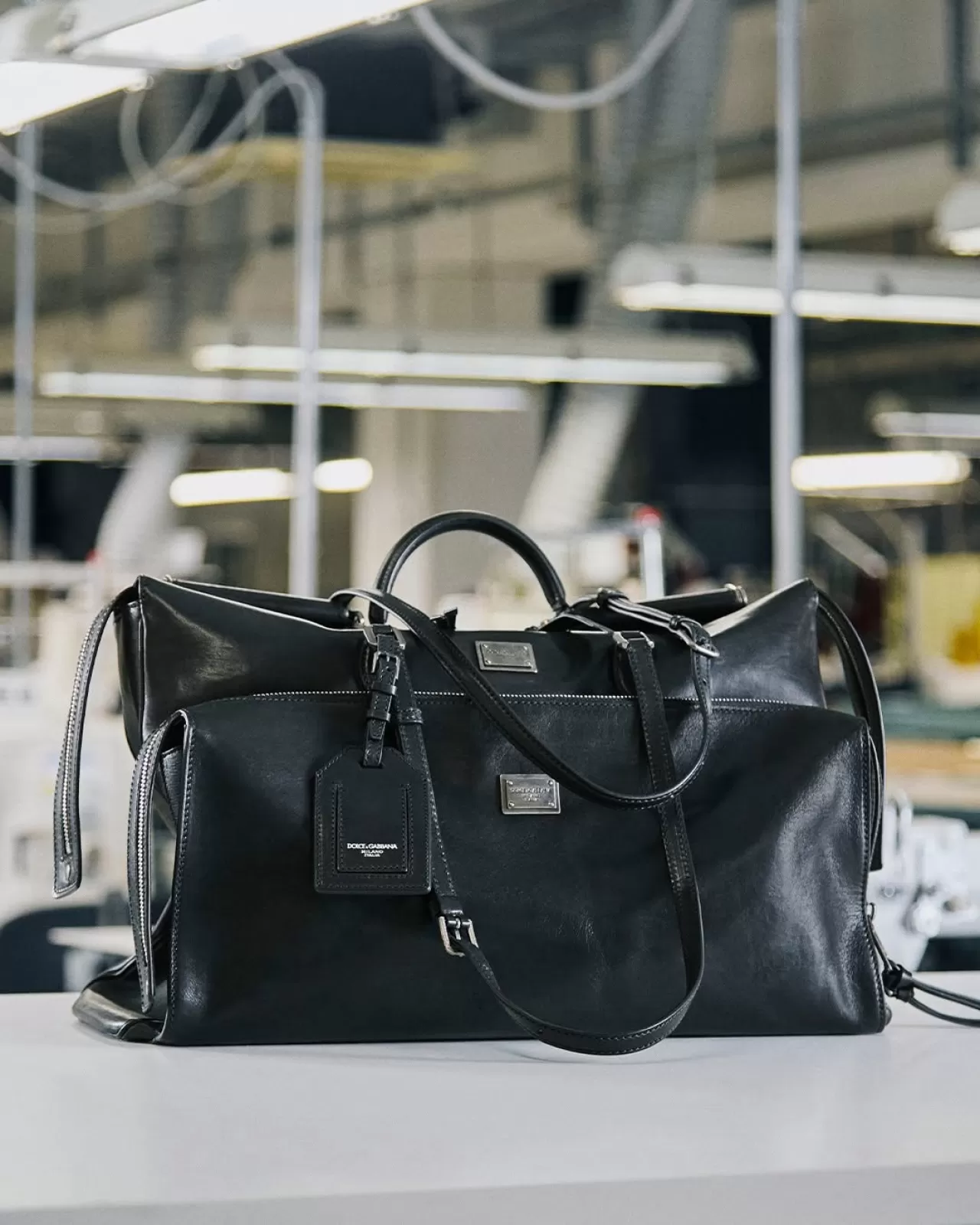 Dolce & Gabbana, İlk Fermuarlı Çantası Vittoria'yı Tanıttı