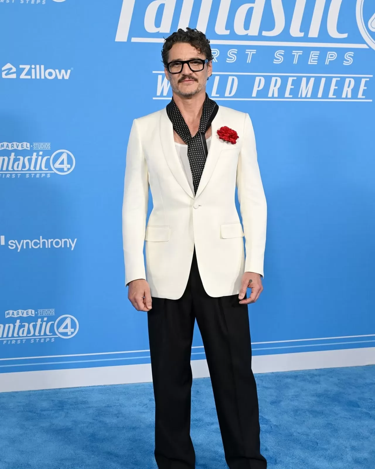 2025 Yılında Pedro Pascal'ın Moda Yolculuğu Öne Çıktı