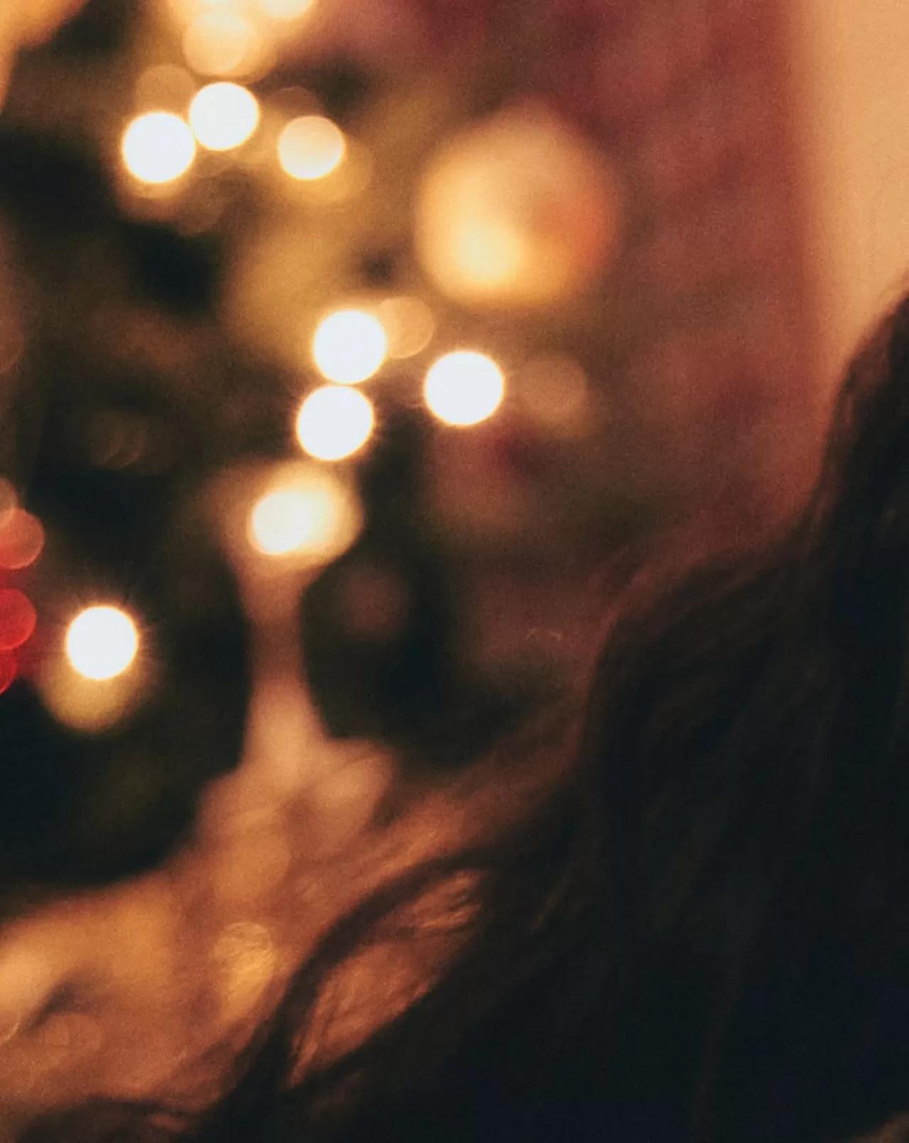 Jang Won Young, DICON'un Yeni Sayısında 'One and Only' Temasıyla Büyülü Bir Noel Atmosferi Yaratıyor