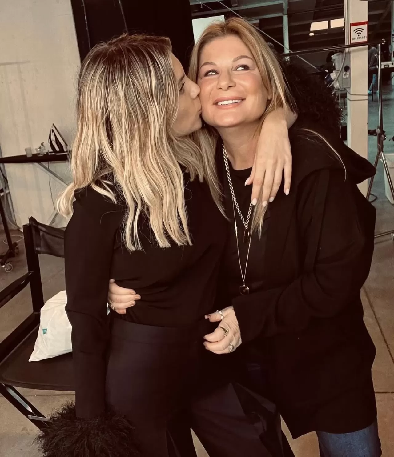 Eda Ece, Melda Aruca'nın Doğum Gününü Kutladı