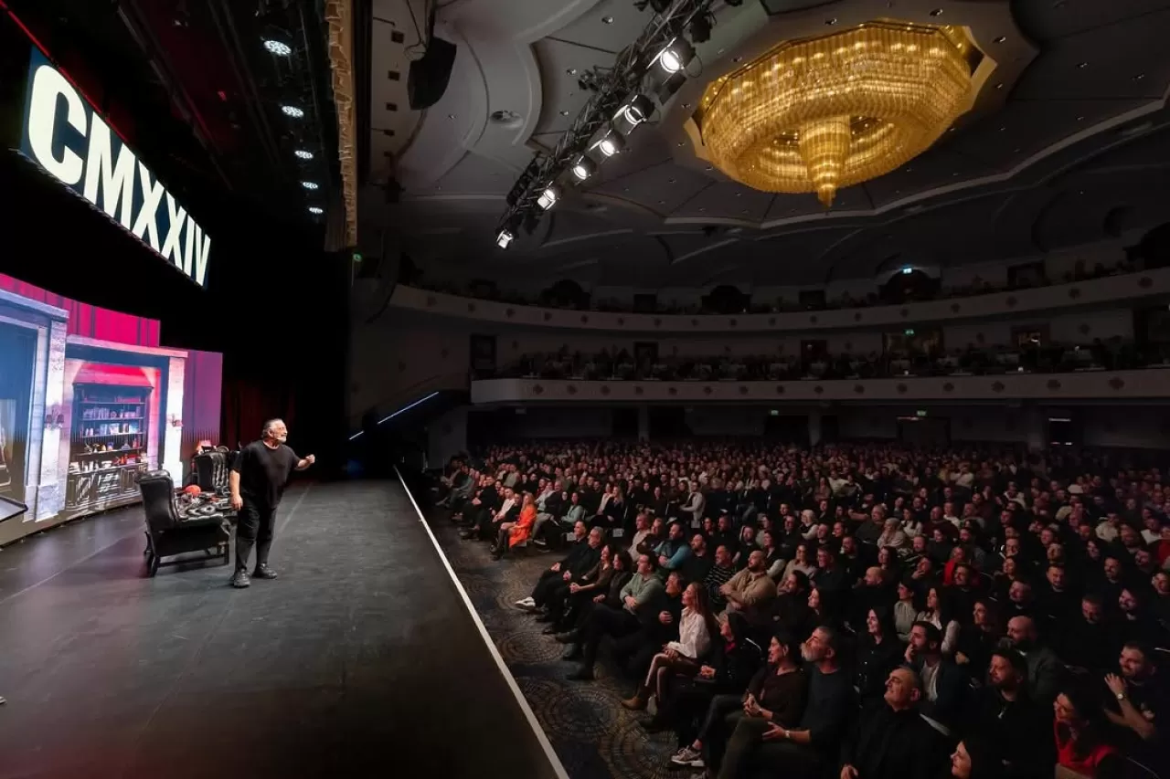 Cem Yılmaz, Köln Seyircisine Teşekkür Etti; Sıradaki Durak Berlin