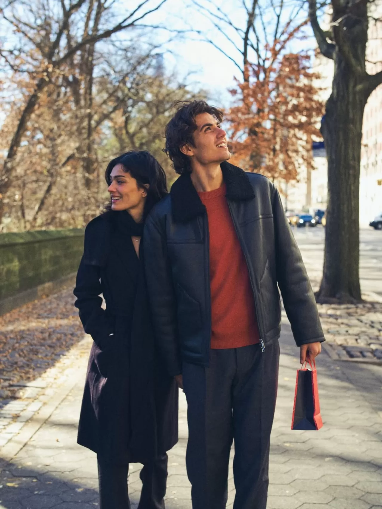 Theory, Kişisel Anlam İçeren El Yapımı Hediyelerin Önemini Vurguluyor