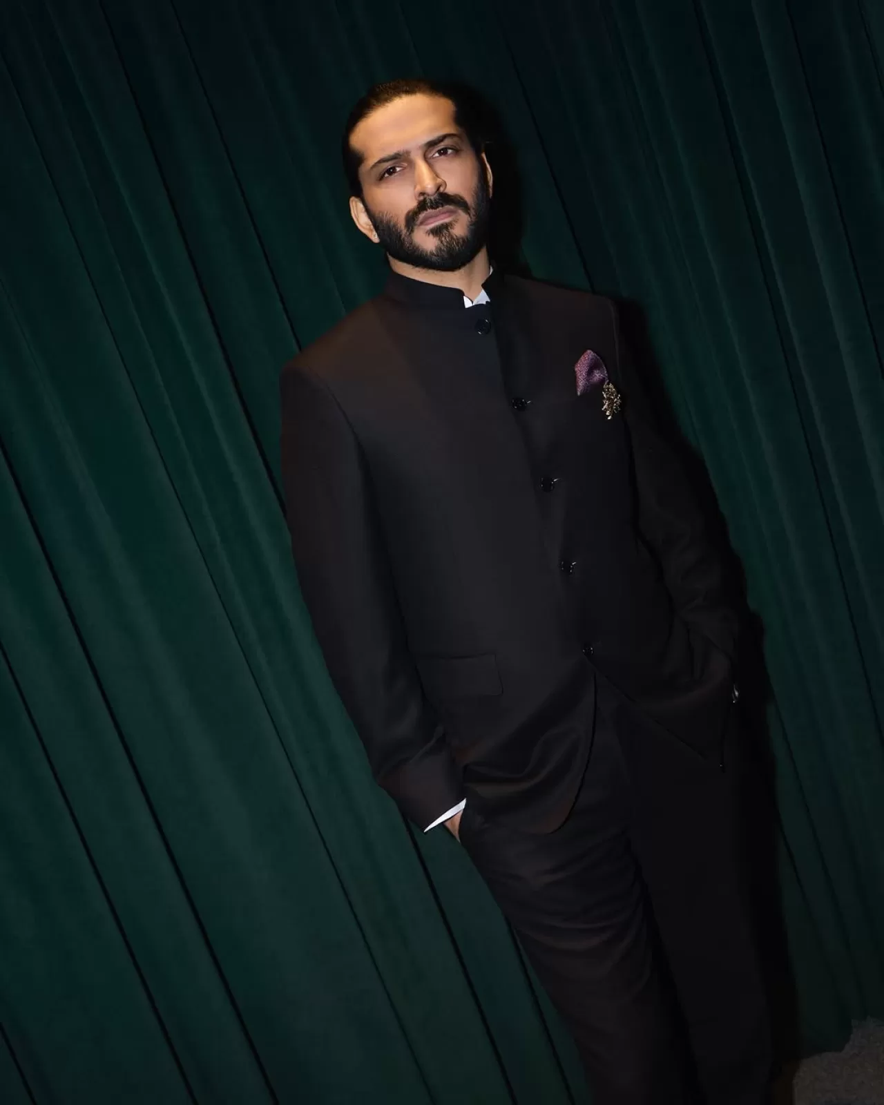 Harshvardhan Kapoor, Canali'nin Yeni Koleksiyonunda Şıklığı Yeniden Tanımlıyor