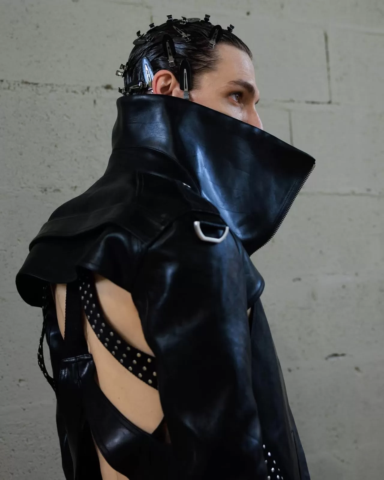 Rick Owens: Geleneksel Güzellik Normlarını Reddeden Bir Moda İkonu