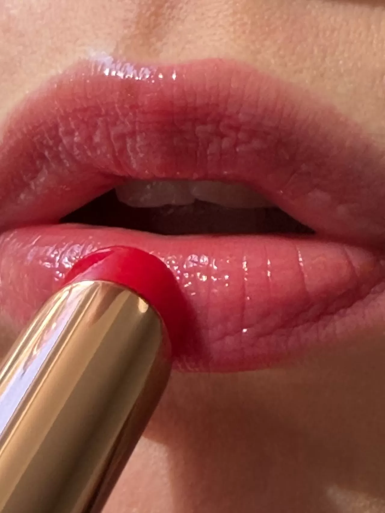 Good to Glow Markası, 24 Saat Nemlendirme Vaadiyle Renkli Dudak Bakım Ürününü Piyasaya Sürecek