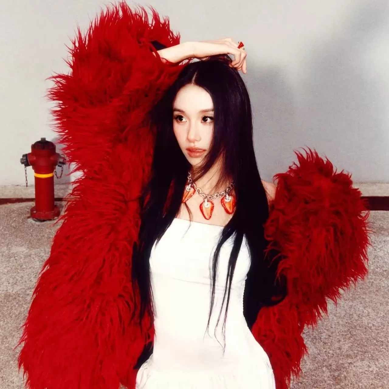 TWICE Üyesi Chaeyoung'un Albümü 'LIL FANTASY vol.1', Teen Vogue'un 2025 Listesinde Yer Aldı