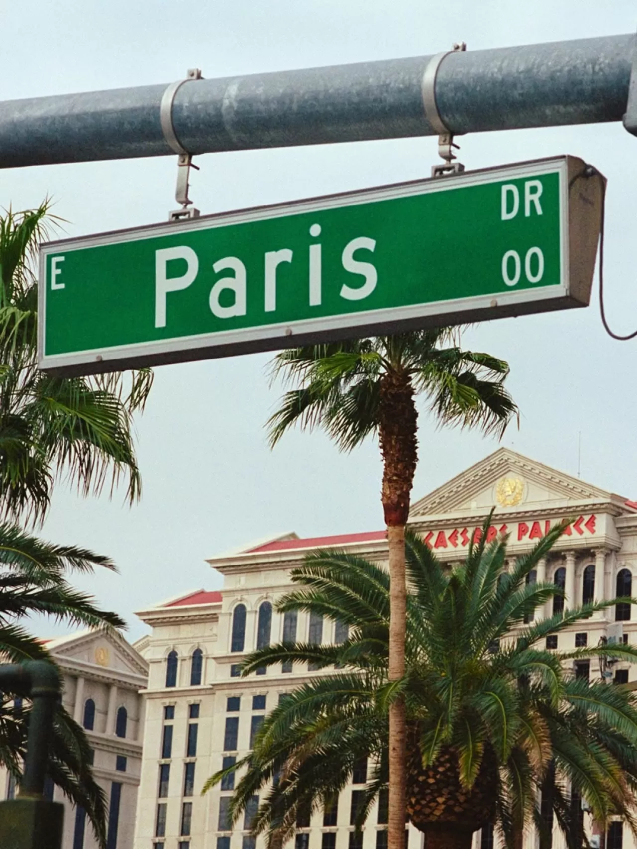 Emma Malédoyen'ın Objektifinden A.P.C.'nin FW26 Koleksiyonu: Batı Amerika'da Bir Yolculuk