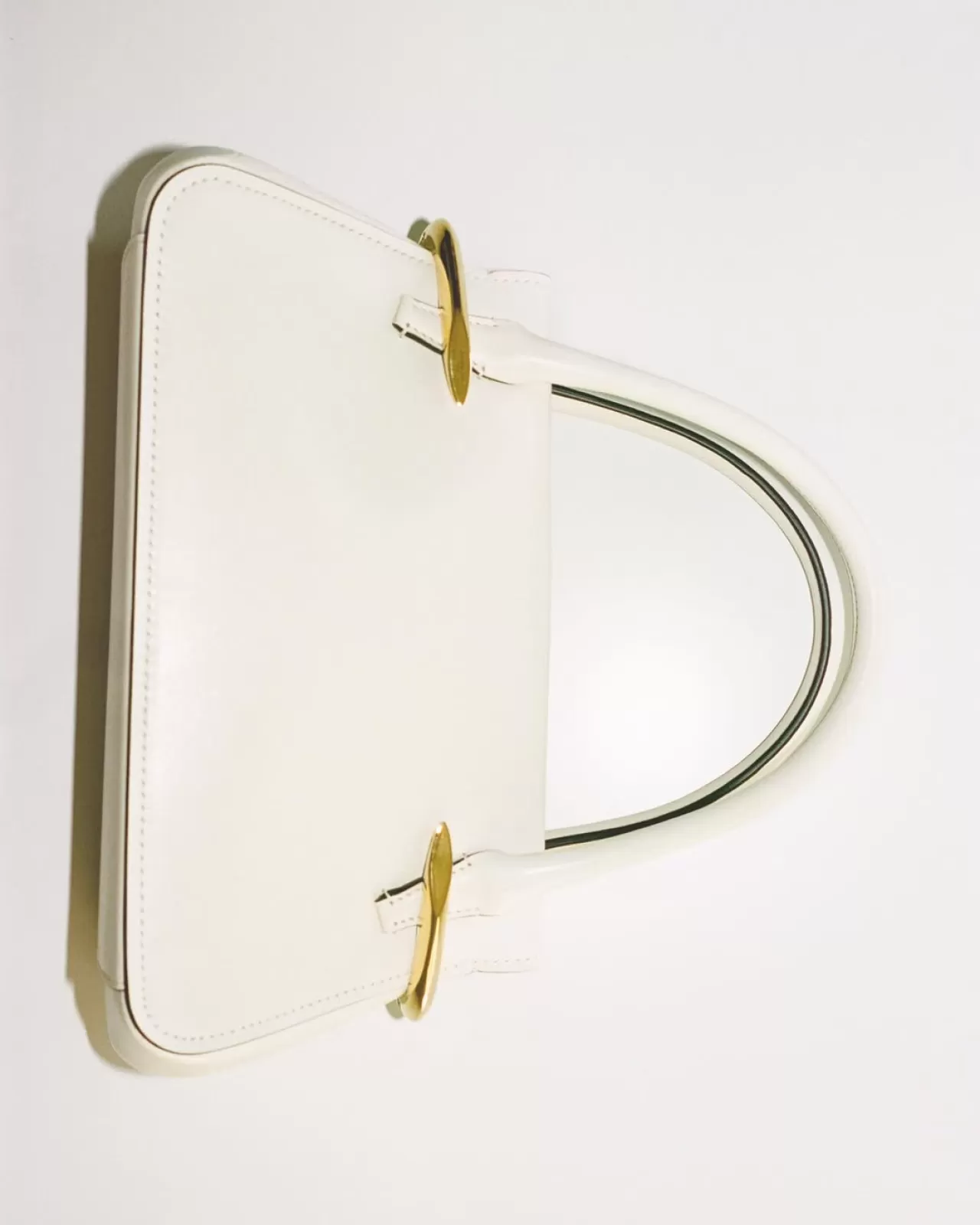 Givenchy'nin Yaratıcı Direktörü Sarah Burton Markadan Ayrılıyor