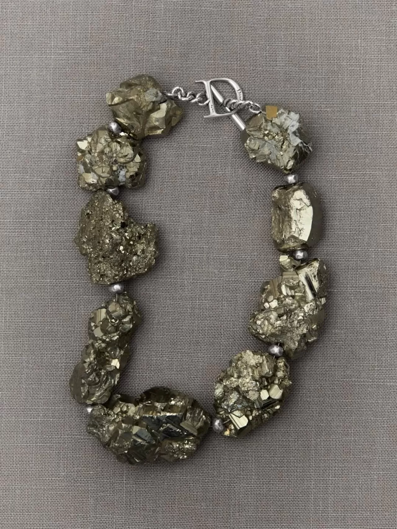 Dior, 2026-2027 Kış Koleksiyonu'nu Paris Moda Haftası'nda Sundu