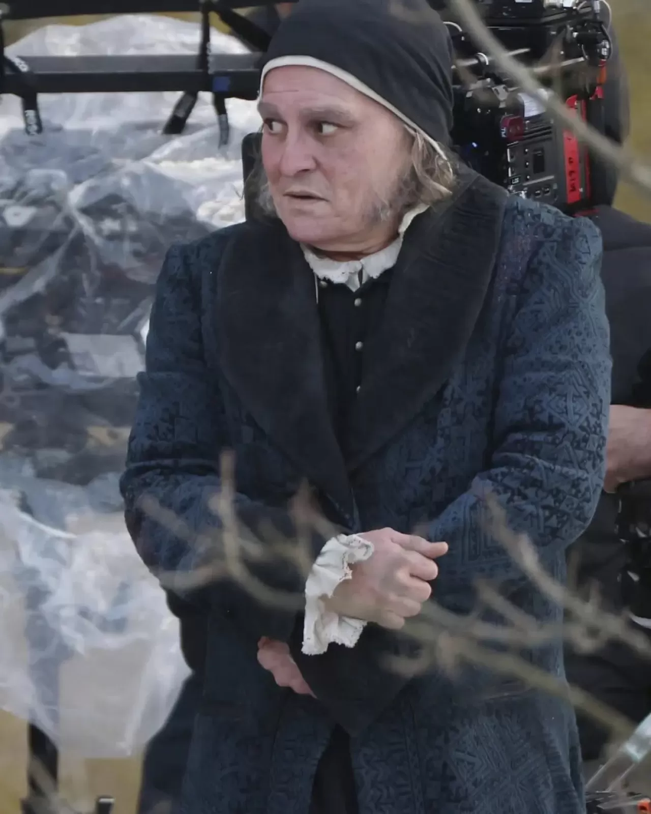 Johnny Depp, Ebenezer: A Christmas Carol Filmi için Ebenezer Scrooge Karakterine Büründü