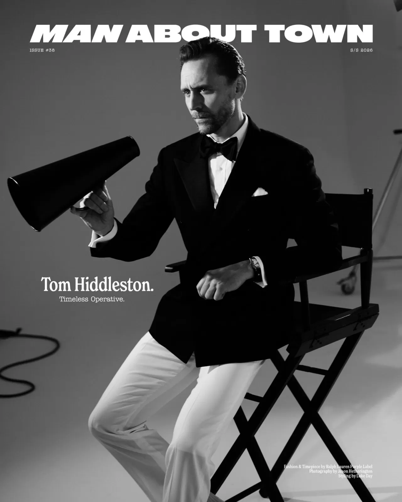 Tom Hiddleston, Ralph Lauren'ın Bahar/Yaz 2026 Koleksiyonunu Man About Town Dergisinde Taşıyor