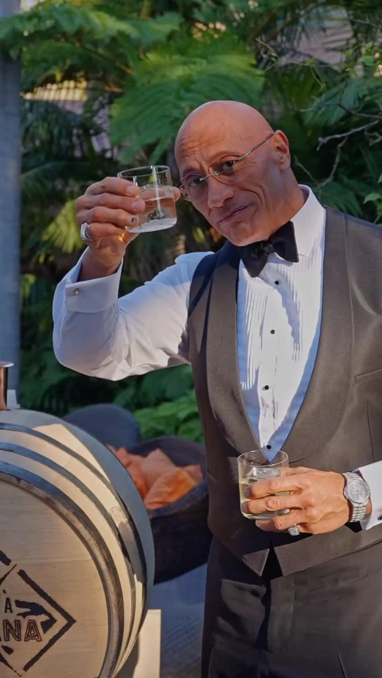 Dwayne Johnson'a Altın Küre Adaylığında Teremana'dan Anlamlı Hediye