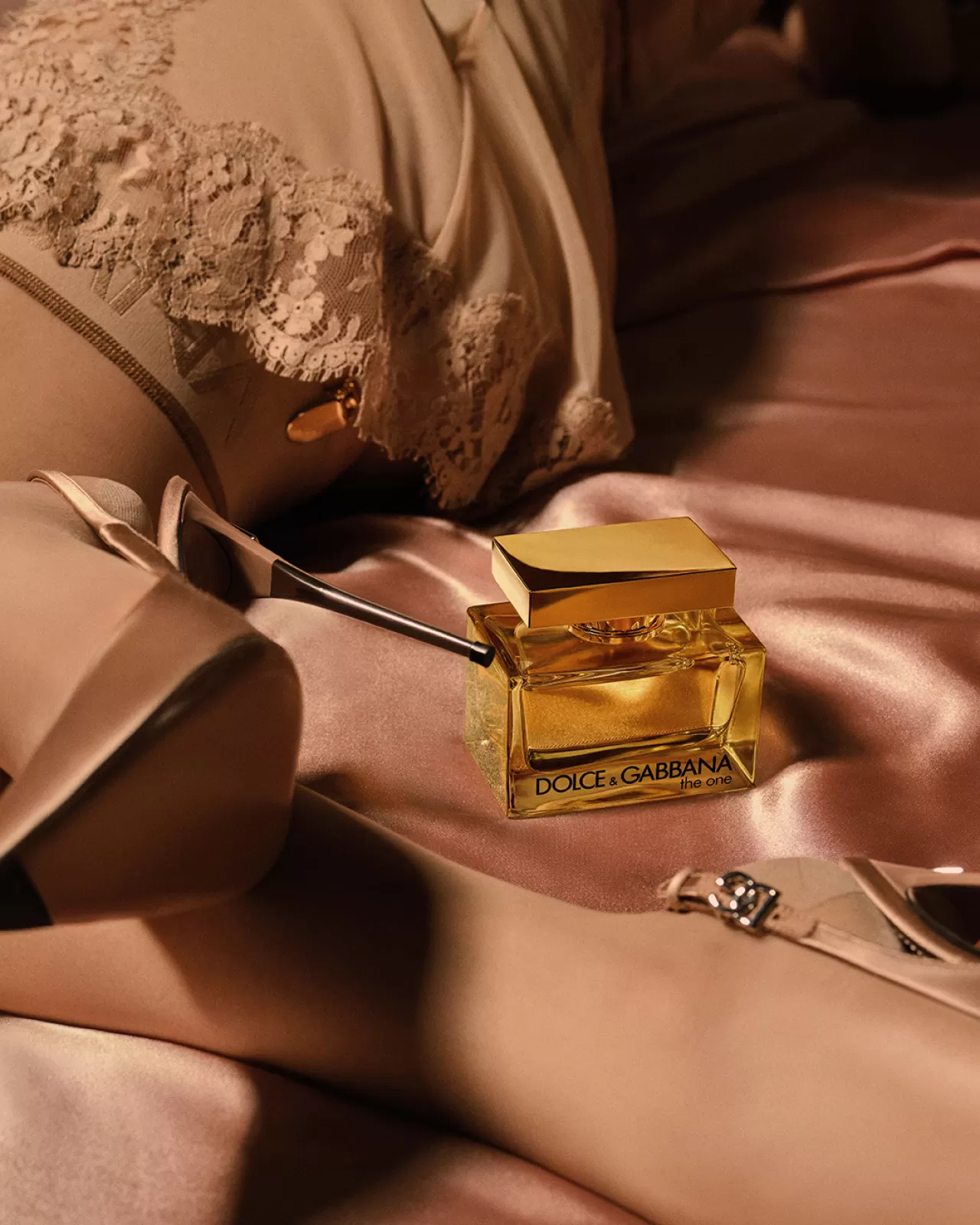 Dolce&Gabbana'dan Yeni Parfüm: 'The One Eau de Parfum Intense' Piyasada