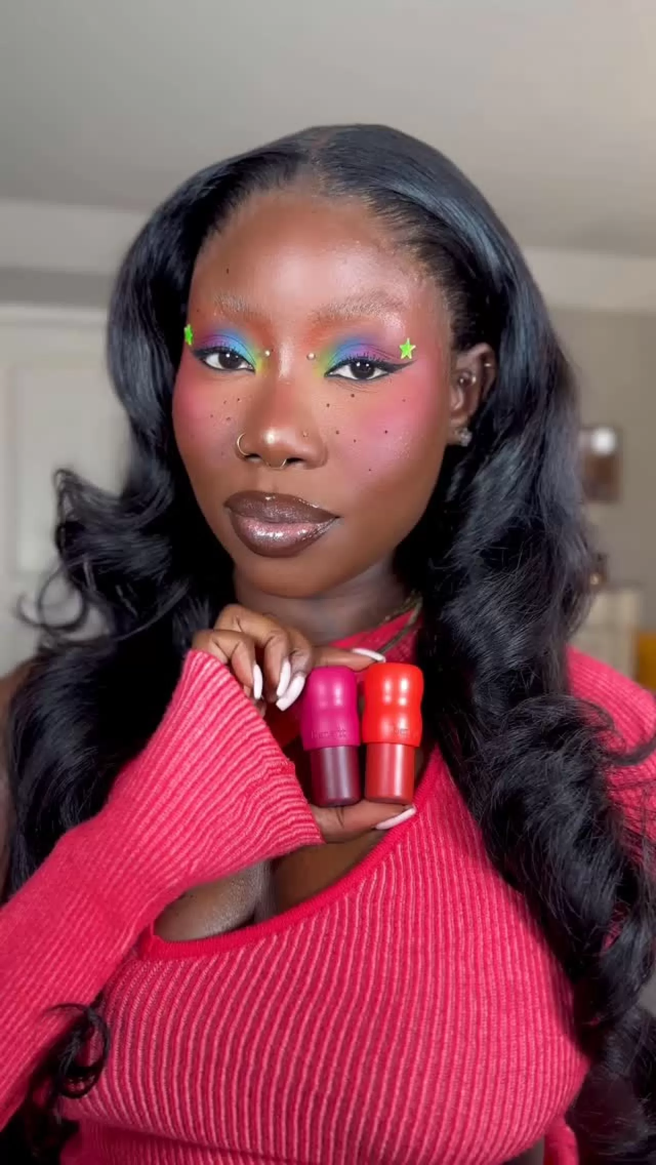 Benefit Cosmetics, Renkli ve Eğlenceli Play Daze Koleksiyonunu Tanıttı