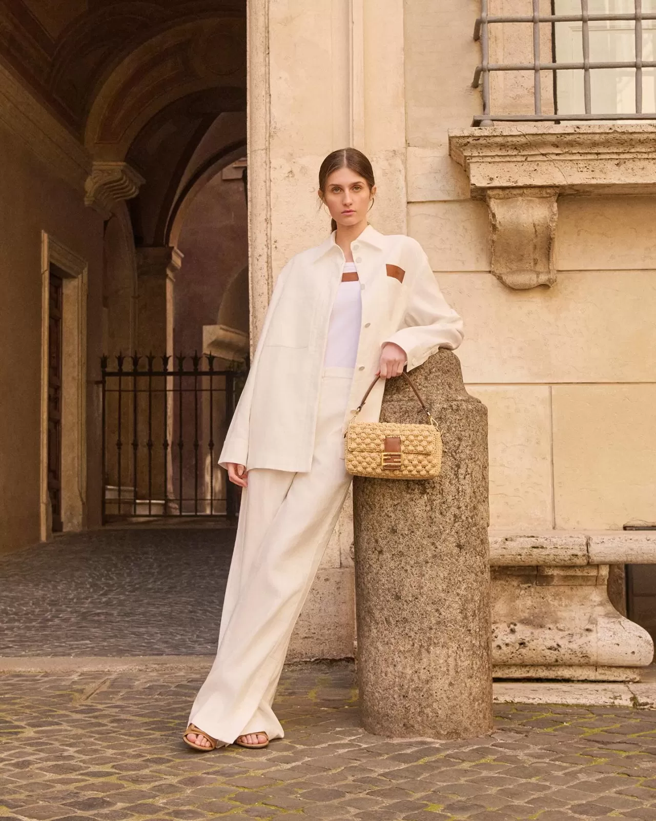 Fendi'nin Raffia Lüksü: Roma'da 'A Season of Ease' Koleksiyonu
