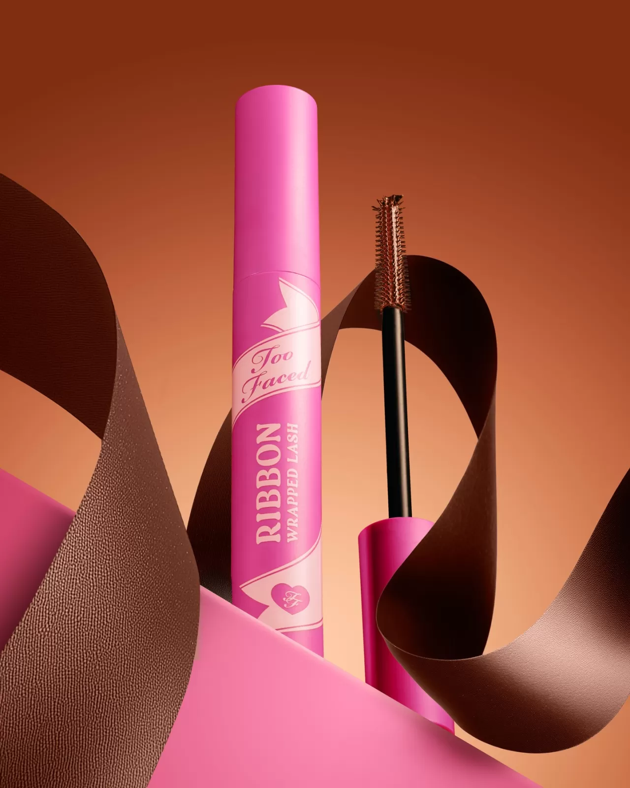 Too Faced'in Yeni Çikolata Tonu Mascara'sı: Kirpikler İçin Tatlı Bir Yenilik