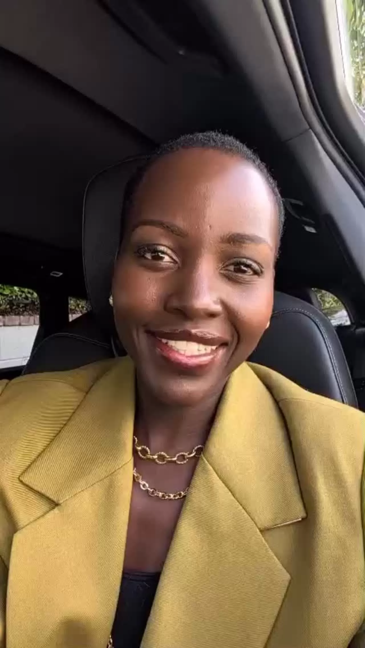 Lupita Nyong'o Canlı Yayında Fibroids'i Anlatıyor