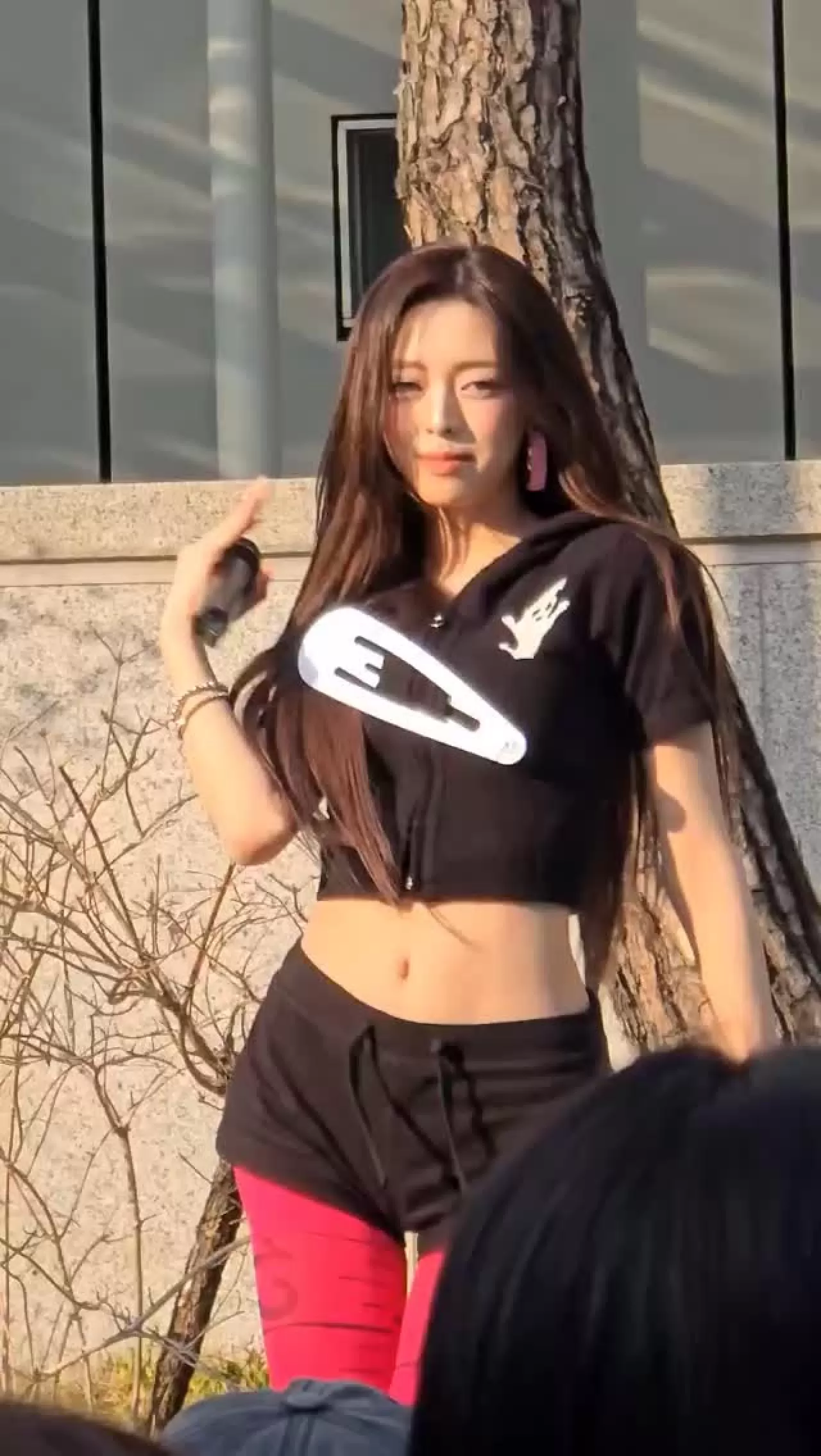 YUNA'dan Viral "U GO GIRL" Dans Performansı