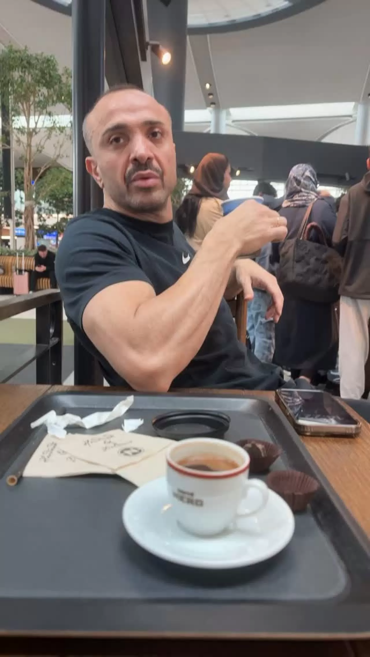 Demet Akalın ve Okan Kurt Düsseldorf'ta: Biz Gidiyoruz!