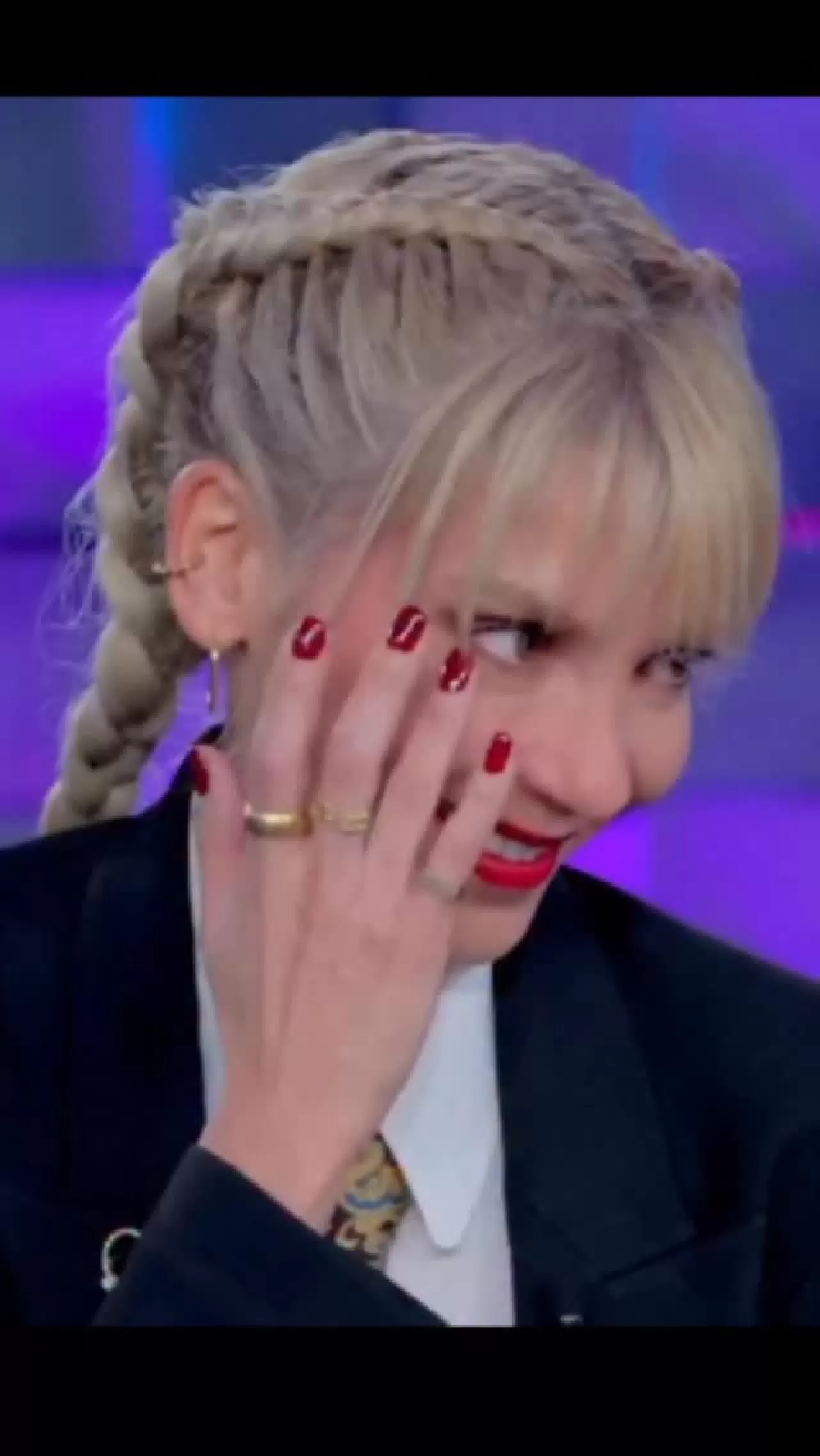 Gökçe Eyüboğlu İtalya'da Gözyaşlarına Hakim Olamadı