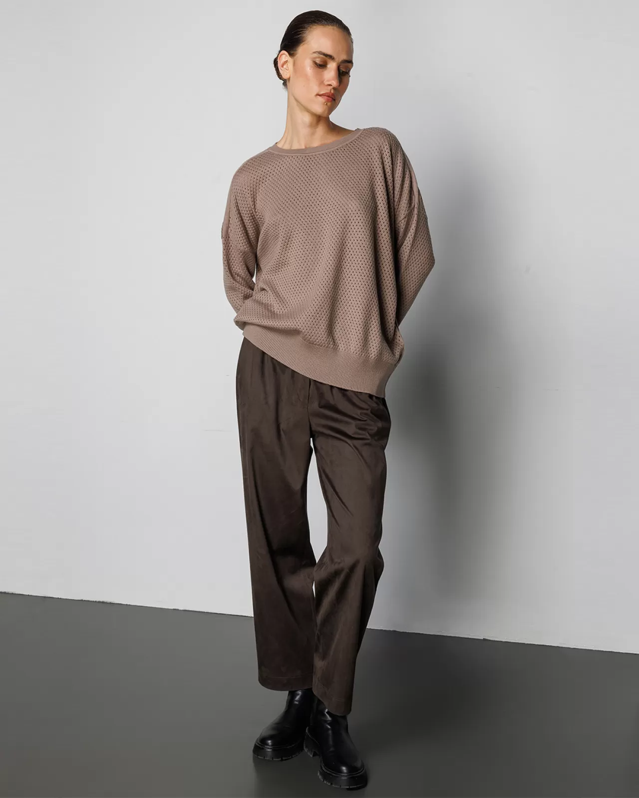 Tüzün'den Oversize Triko: Petek Örgüsü ve Rahatlık