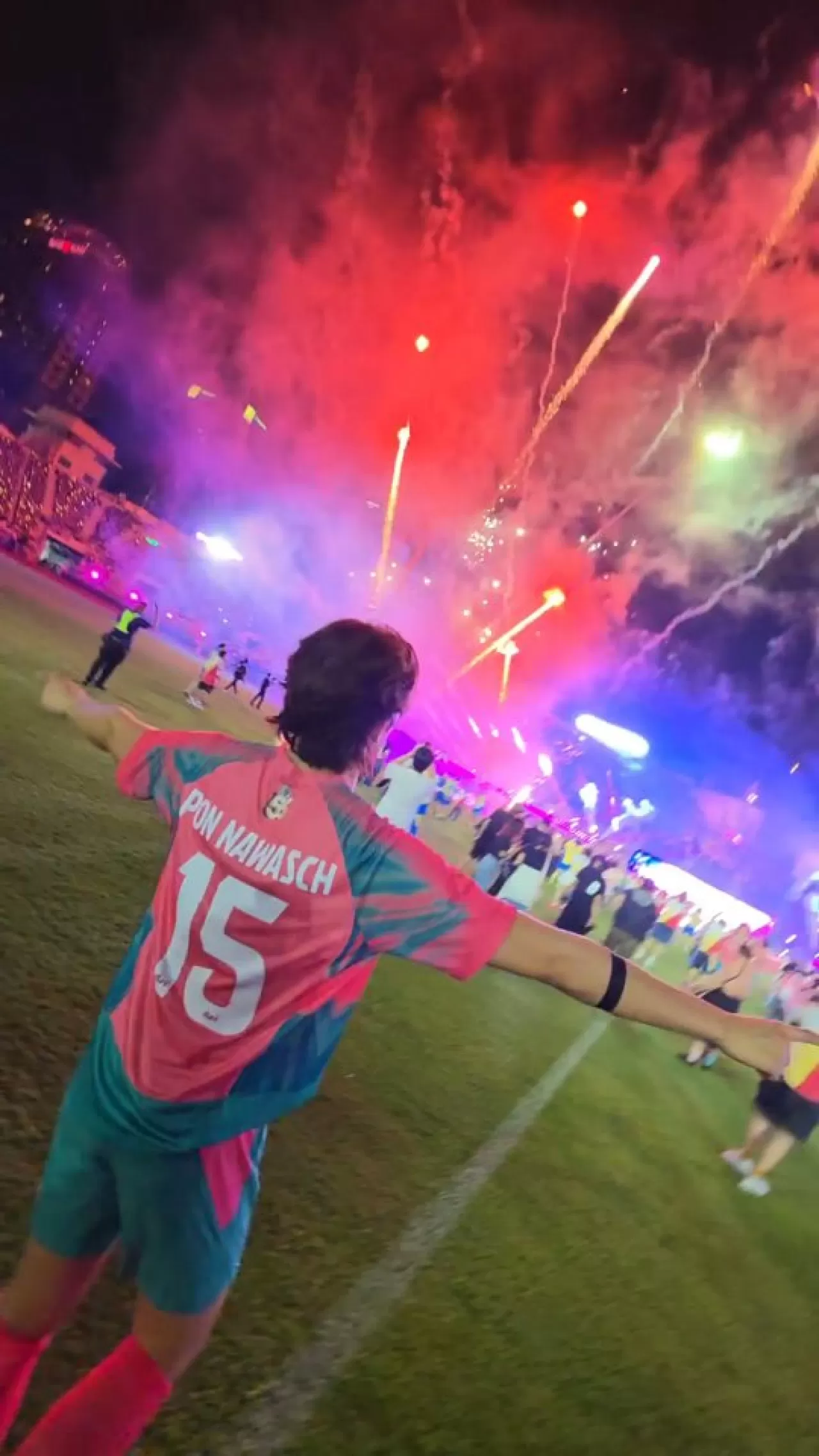 Taylandlı Oyuncu Nawasch Phupantachsee Hayranlarına Teşekkür Etti