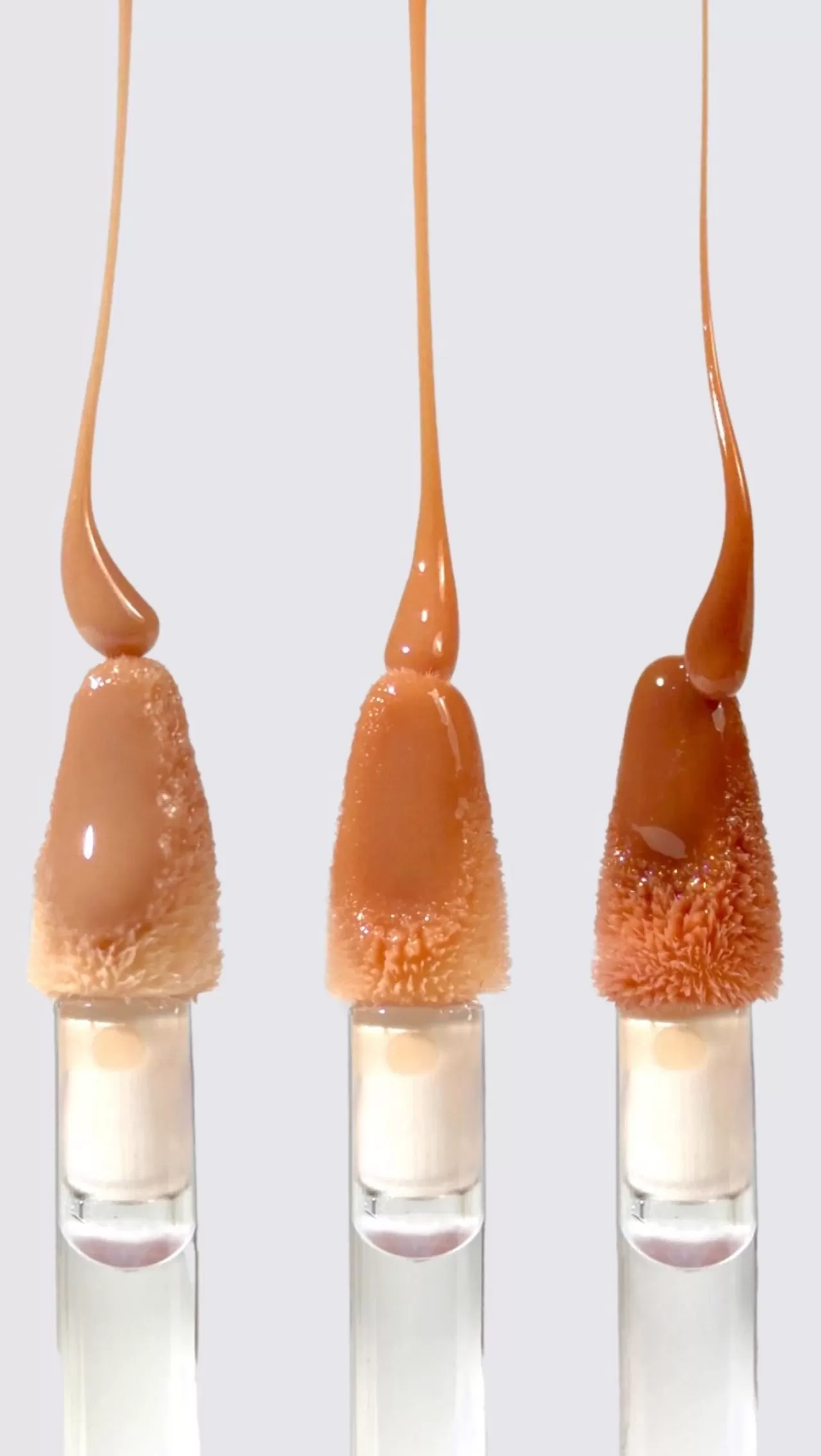 Huda Beauty Yeni Lipcealers'ını Duyurdu: 3 Renk Seçeneğiyle 9 Nisan'da Satışta