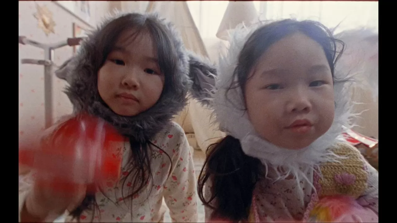 HWASA 'So Cute' Müzik Videosu İlk Teaser'ını Yayınladı!