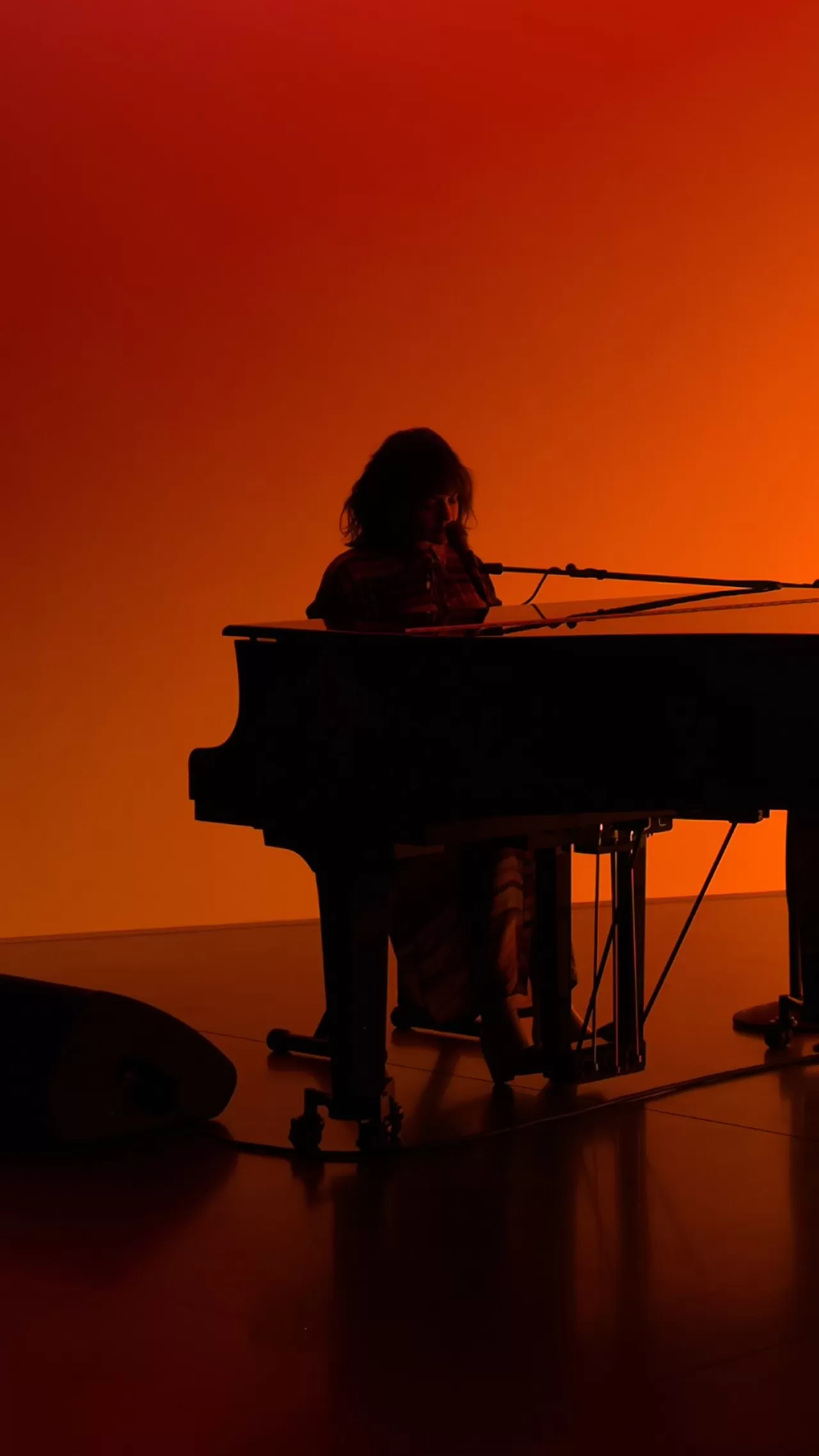 Norah Jones'tan Zaman Aşanı Şarkılar: Apple Music'ta Özel Performans Yarın!