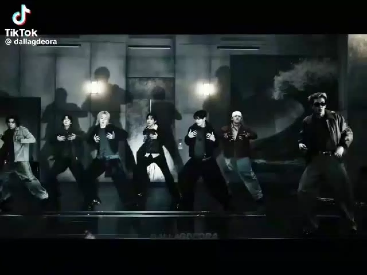 BTS, Müzik Listelerinde Tarihi Bir Hafta Geçirdi: 8 Listede 1 Numara