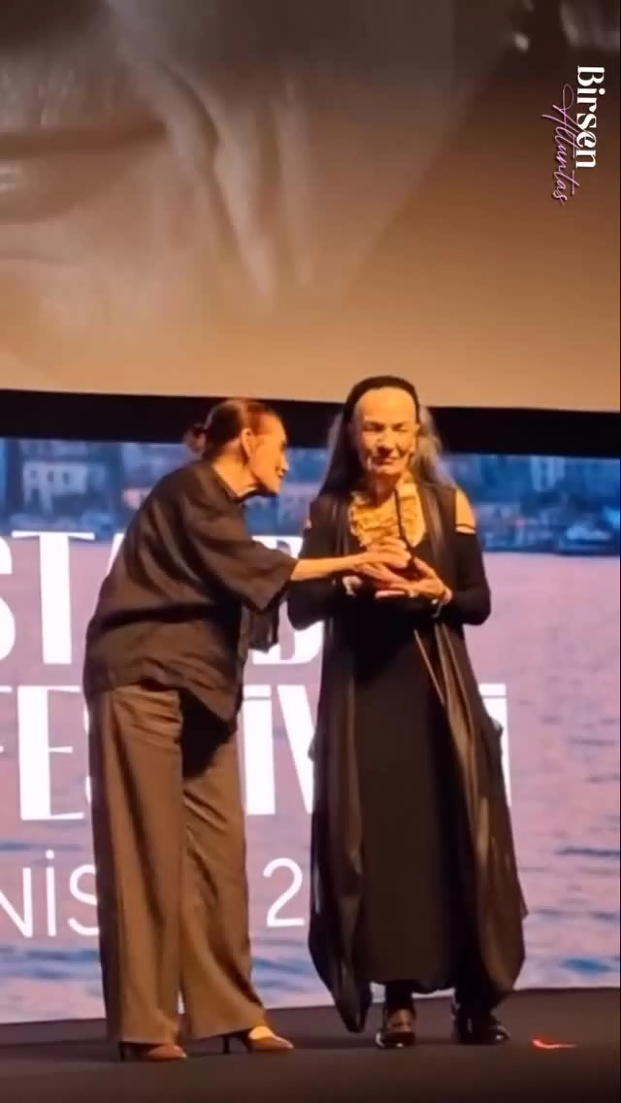 İstanbul Film Festivali Açılışında Nilüfer Aydan ve Gianfranco Rosi'ye Sinema Onur Ödülü