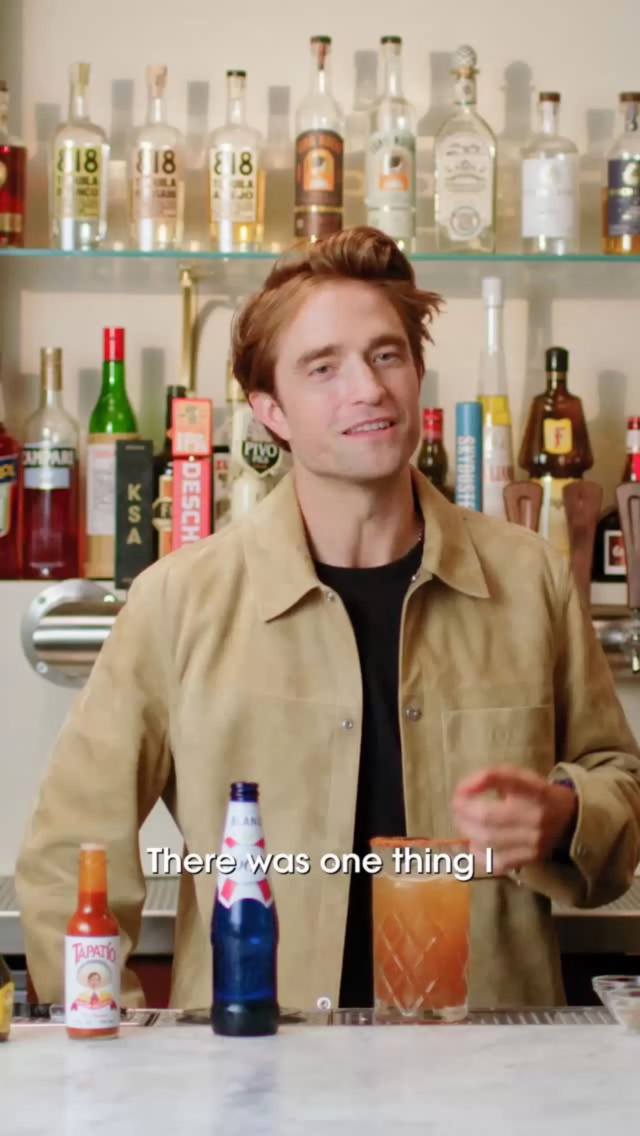 Robert Pattinson, Twilight Rolünü 20 Yıl Sonra Yorumladı: Vogue İçin Vampir Temalı Kokteyl Hazırladı