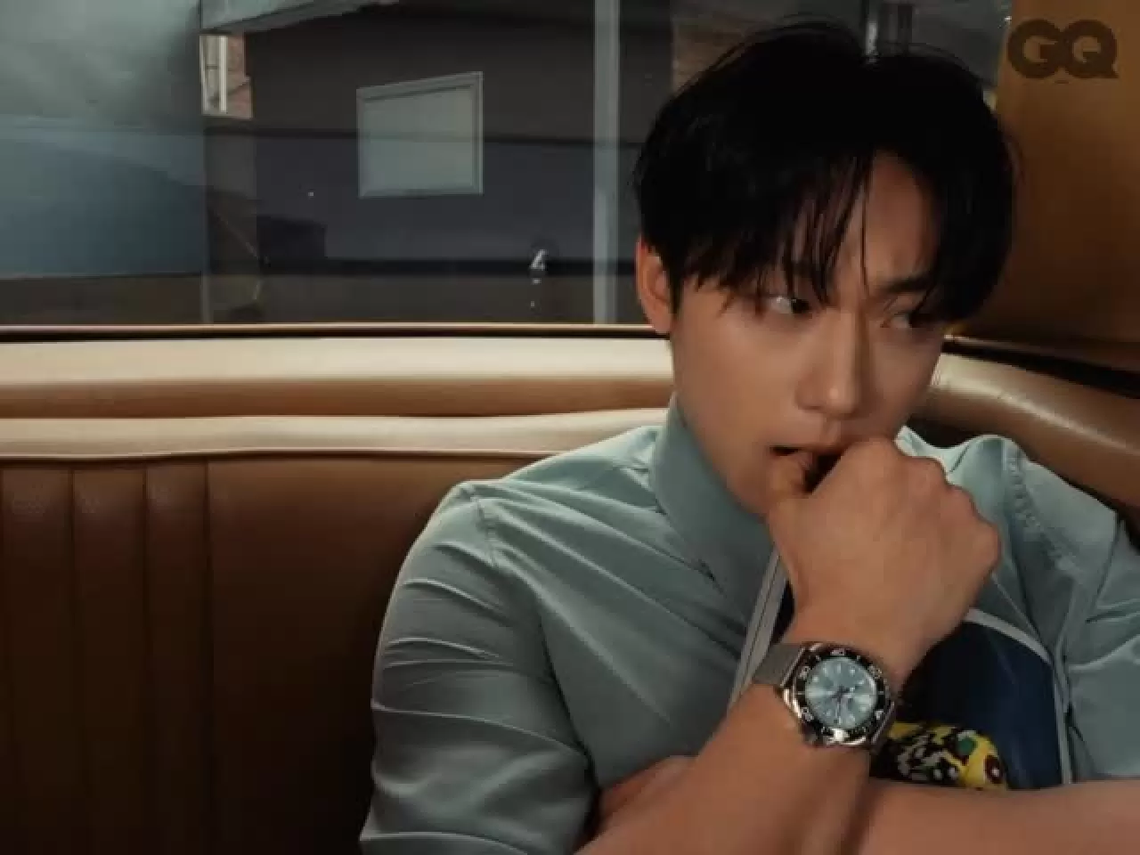 Ido Hyun ve Longines HydroConquest ile Zamanın Sessiz Dansı