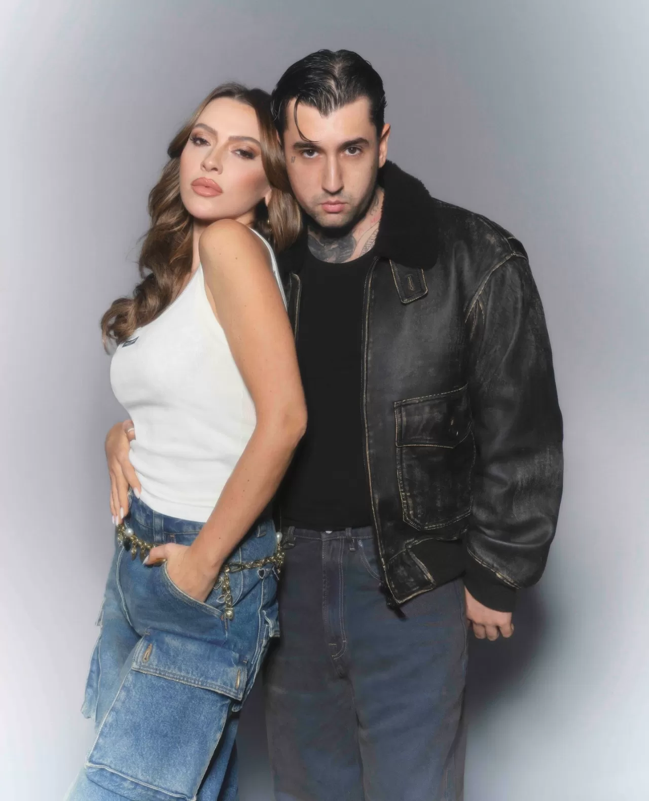 Hadise ve Motive'den Enerjik Düet: Labirent Yayında!