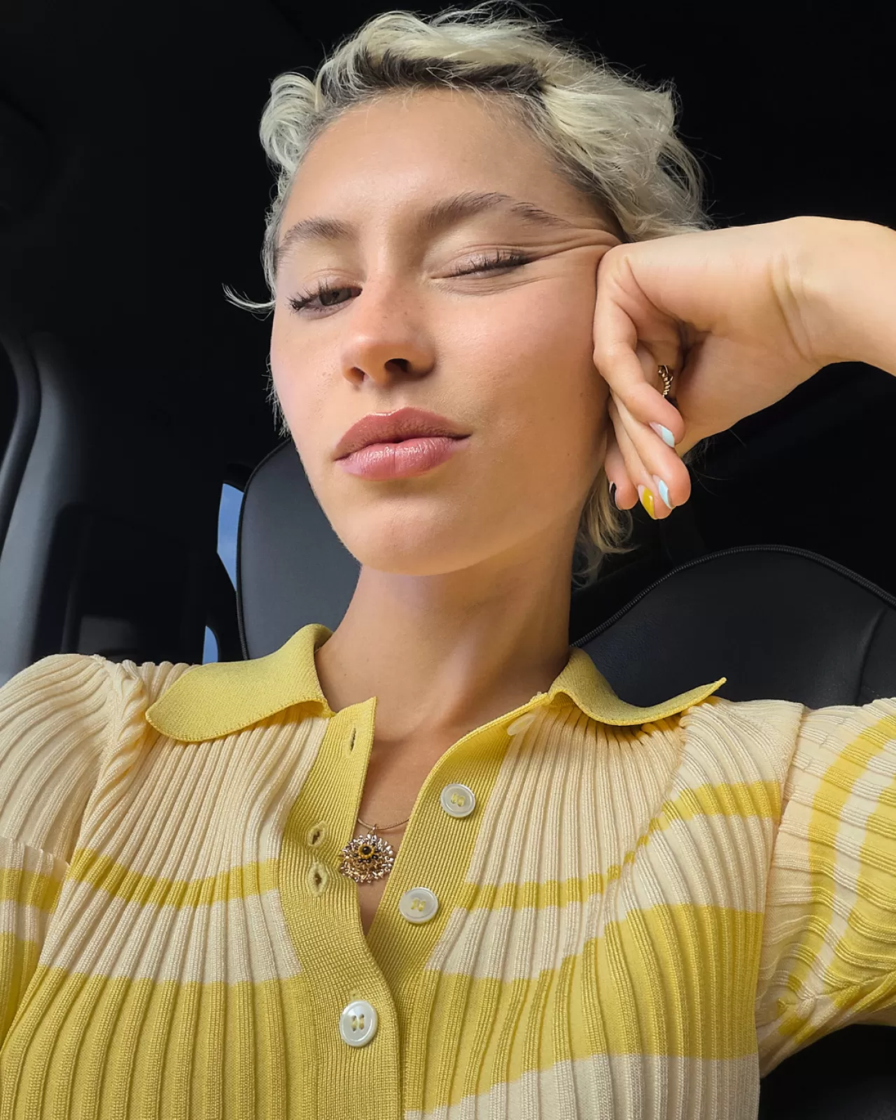 H&M 2026 Bahar-Yaz Koleksiyonu İçin "Lirisaw" Paletini Tanıttı