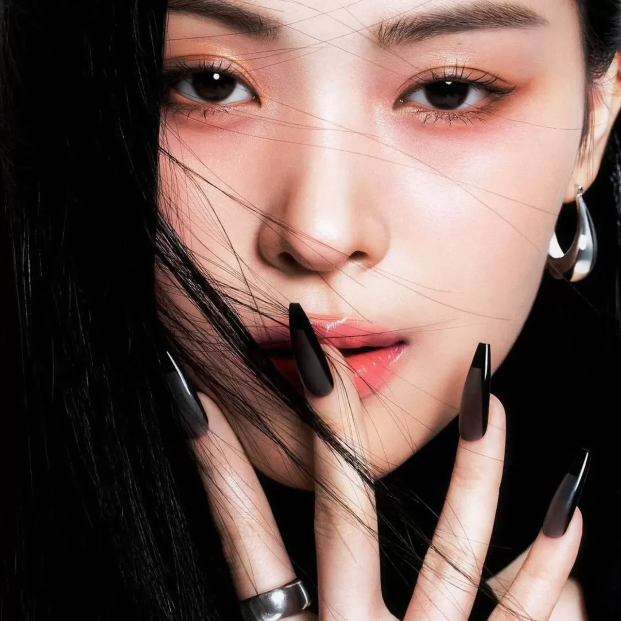 RYUJIN WAVES China Dergisinin Kapak Yıldızı Olacak!