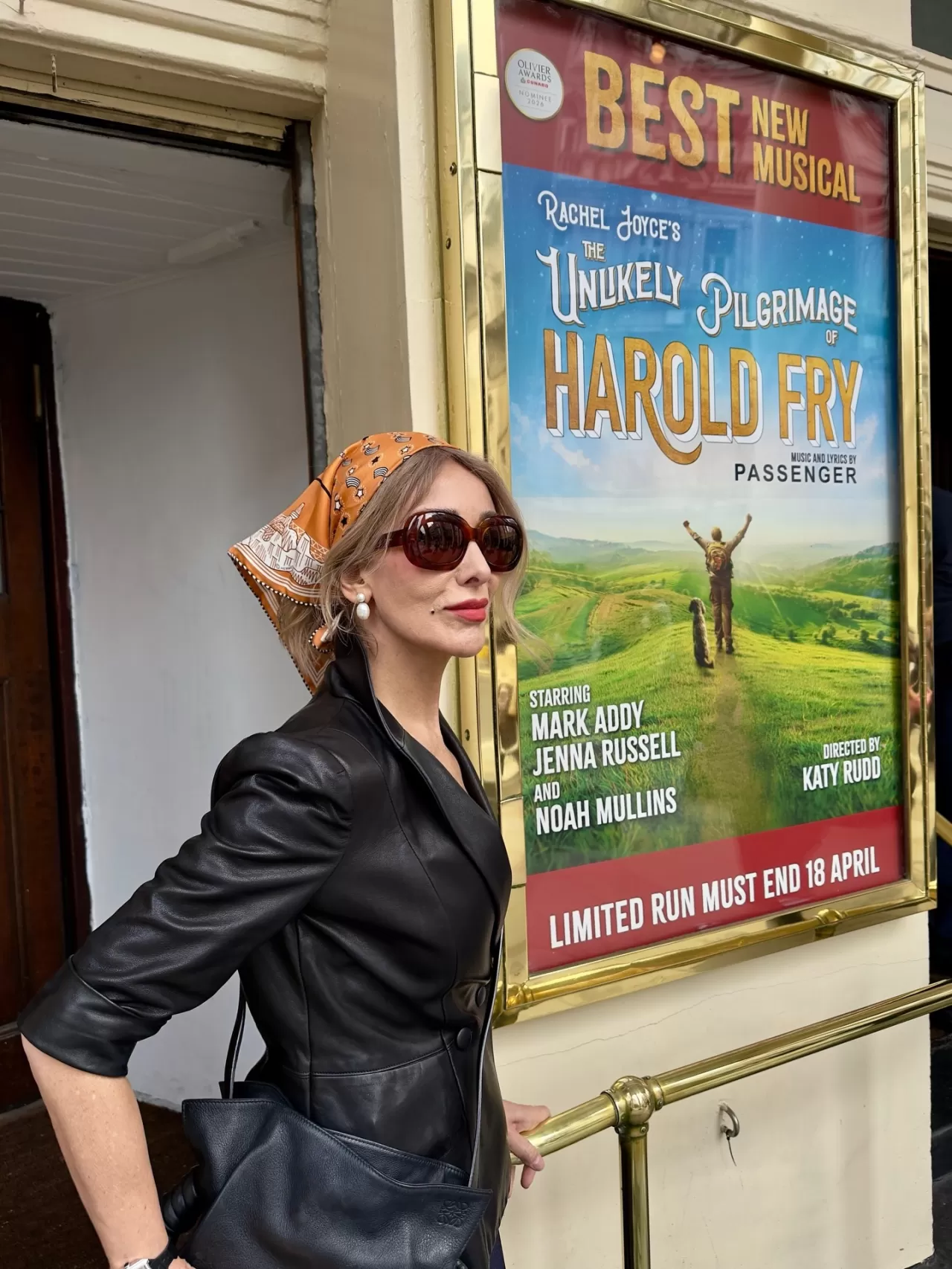 Harold Fry Müzikali: Kukla Köpek Sahnede Büyüledi